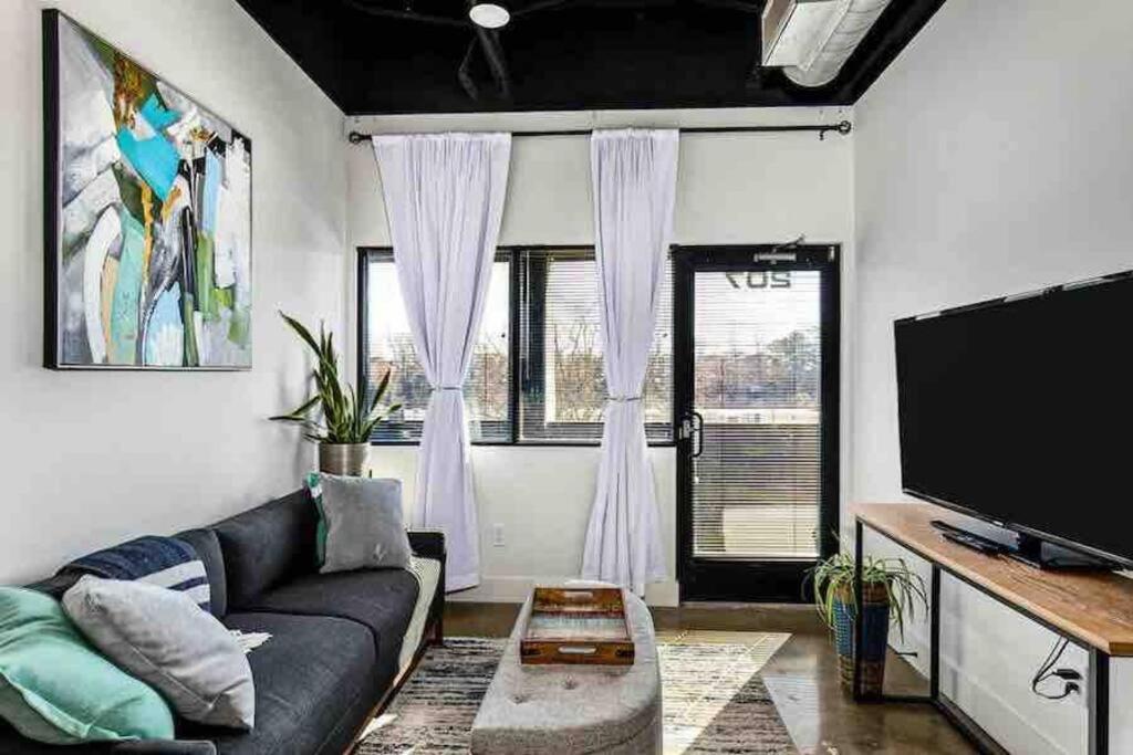 Brand New Condo Near Downtown Nash W Washer Dryer แนชวิลล์ ภายนอก รูปภาพ
