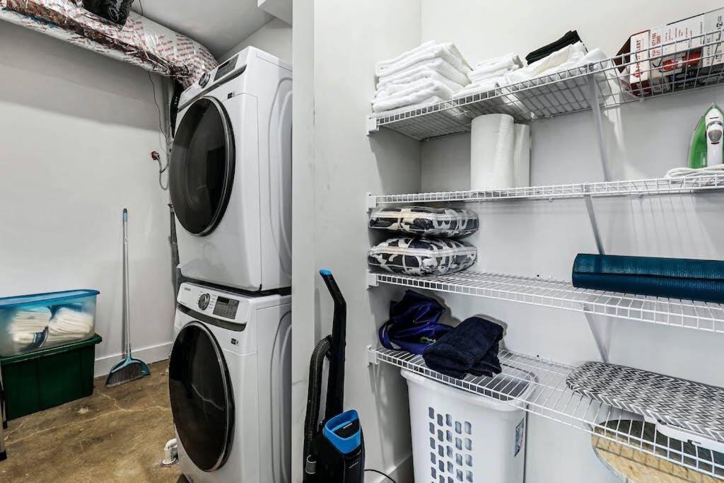 Brand New Condo Near Downtown Nash W Washer Dryer แนชวิลล์ ภายนอก รูปภาพ