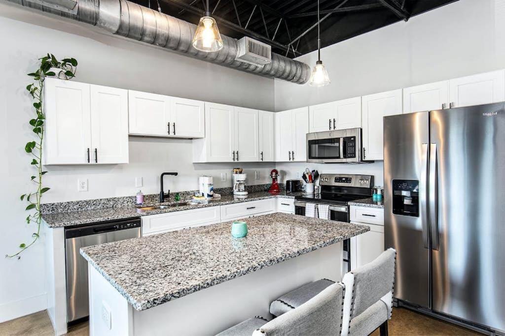 Brand New Condo Near Downtown Nash W Washer Dryer แนชวิลล์ ภายนอก รูปภาพ
