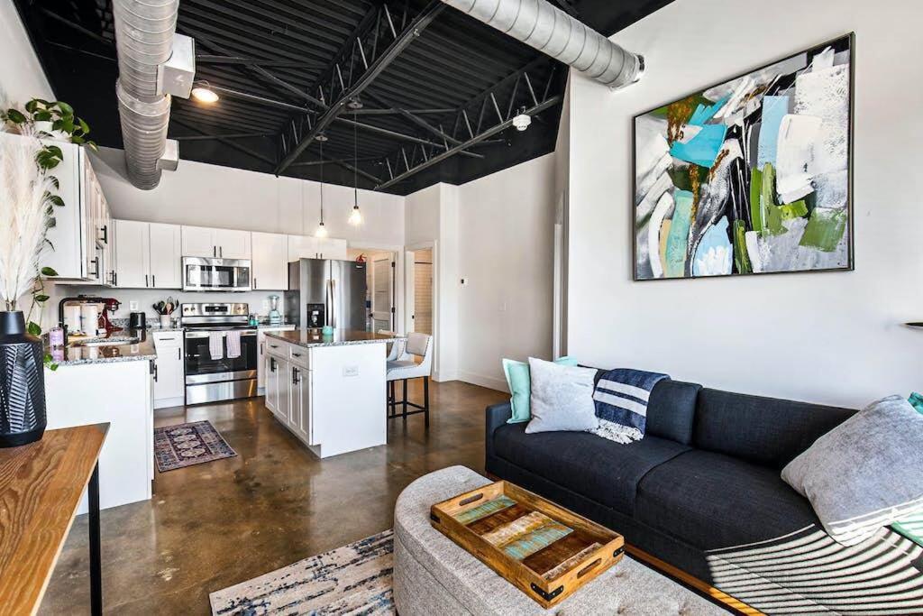 Brand New Condo Near Downtown Nash W Washer Dryer แนชวิลล์ ภายนอก รูปภาพ